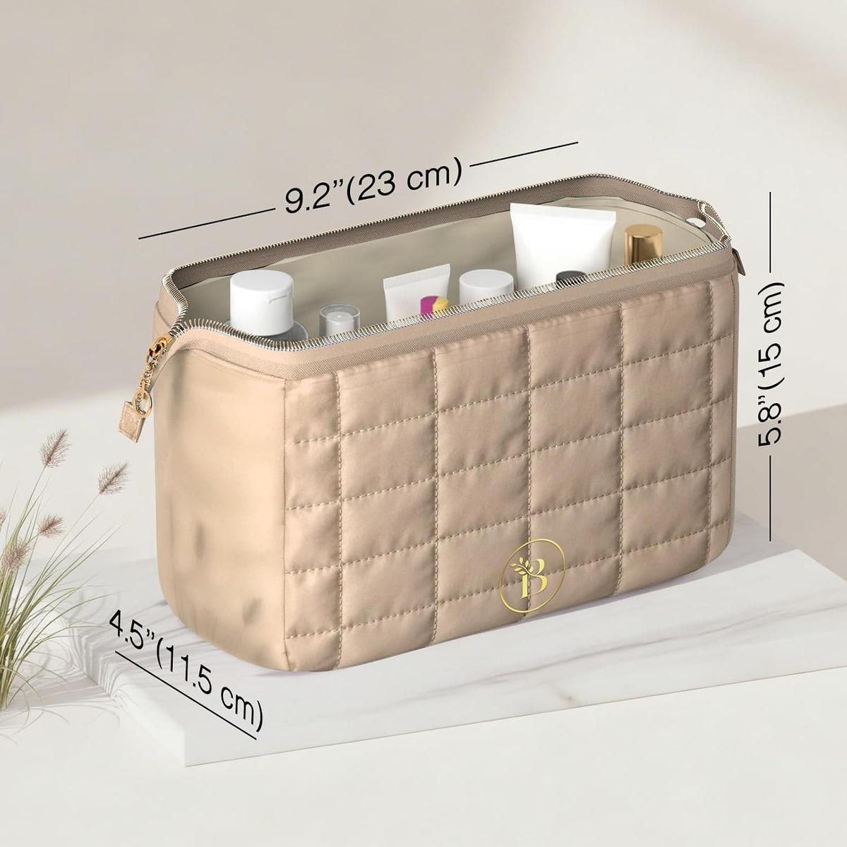 Stylish Camel Quilted Travel Pouch – Your Perfect Organizer for Cosmetics and Essentials